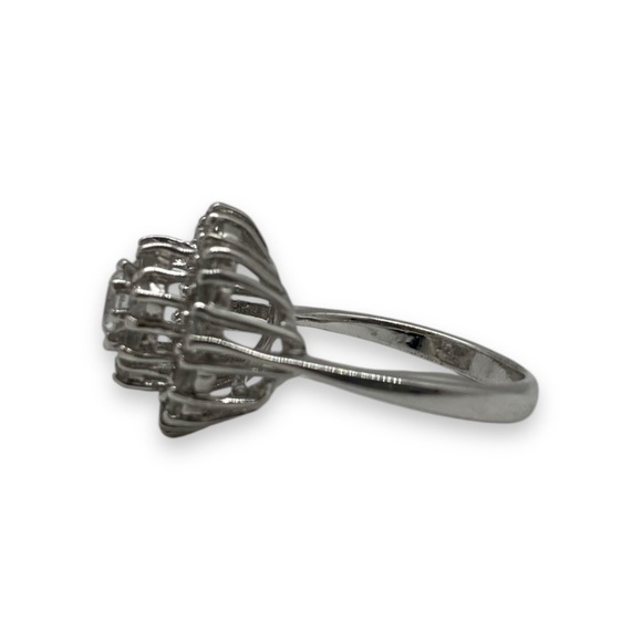 Cubic Zirconia Cluster Stacked Silver Tone Cocktail Ring Size 8 - Picture 6 of 8